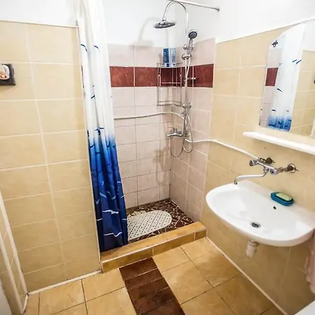 Keleti Center Big Flat Bedroom Private Use בית אירוח *