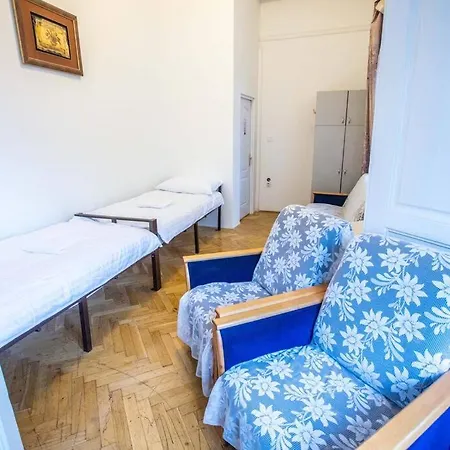 Keleti Center Big Flat Bedroom Private Use בית אירוח