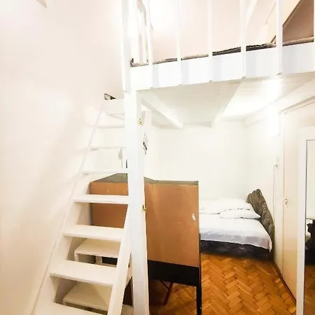 Keleti Center Big Flat Bedroom Private Use בית אירוח *