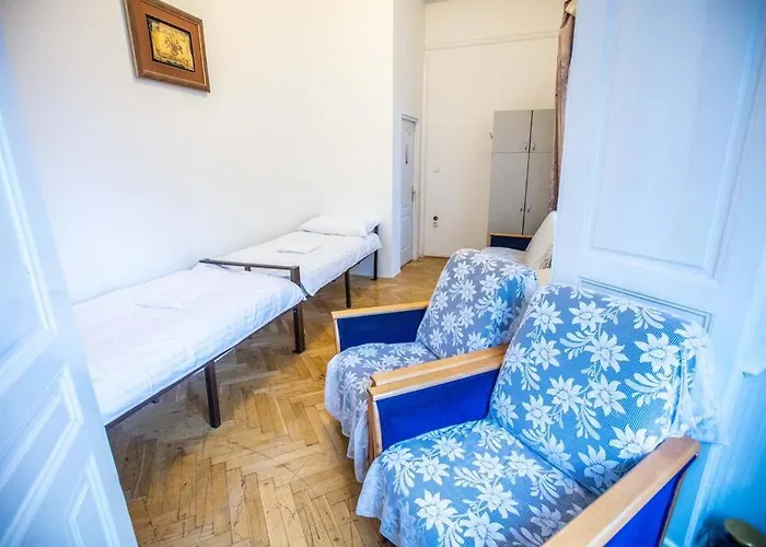 Keleti Center Big Flat Bedroom Private Use Homestay