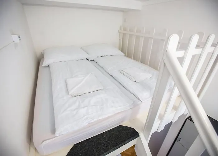 Keleti Center Big Flat Bedroom Private Use Homestay