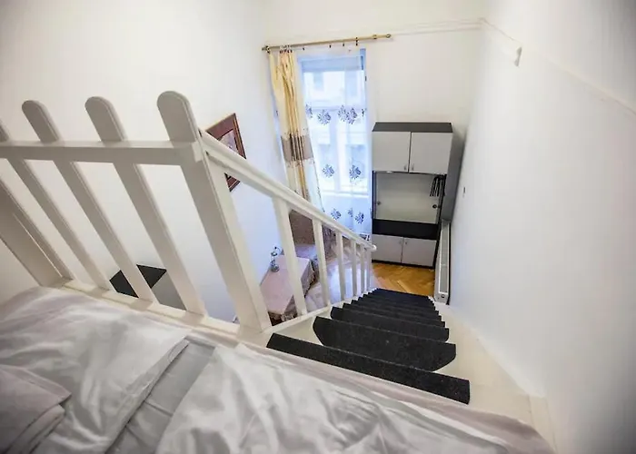 Keleti Center Big Flat Bedroom Private Use Homestay *