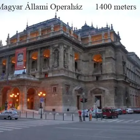 Keleti Center Big Flat Bedroom Private Use 民宿